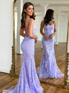 Vestido de fiesta de encaje con escote sirena