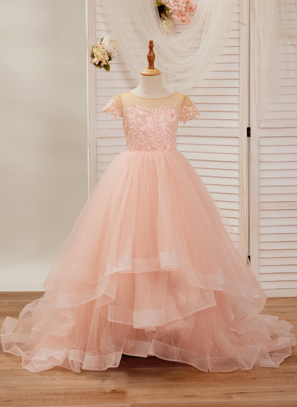 Vestido rosa de princesa con cola de tul y encaje, estilo baile de gala (2003226644) 