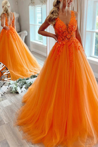Vestido de fiesta naranja de corte A con escote en V y apliques