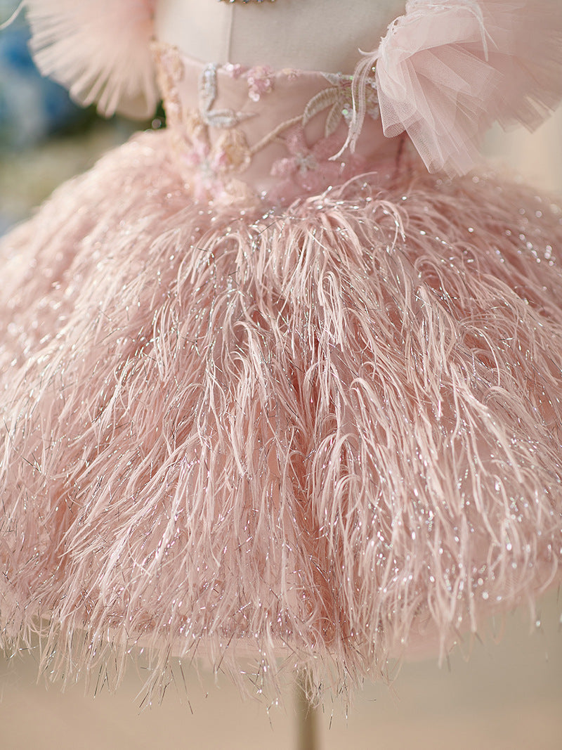 Vestido de bebé niña con elegantes adornos de mariposas rosas 