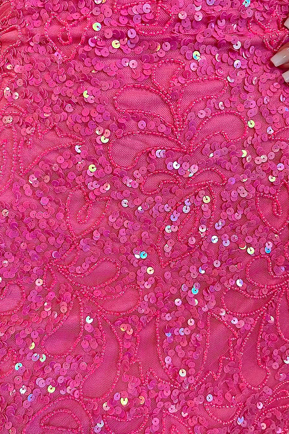 Robe de bal courte à paillettes roses, bretelles spaghetti et fourreau scintillant