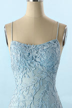 Robe de bal dos nu à fines bretelles