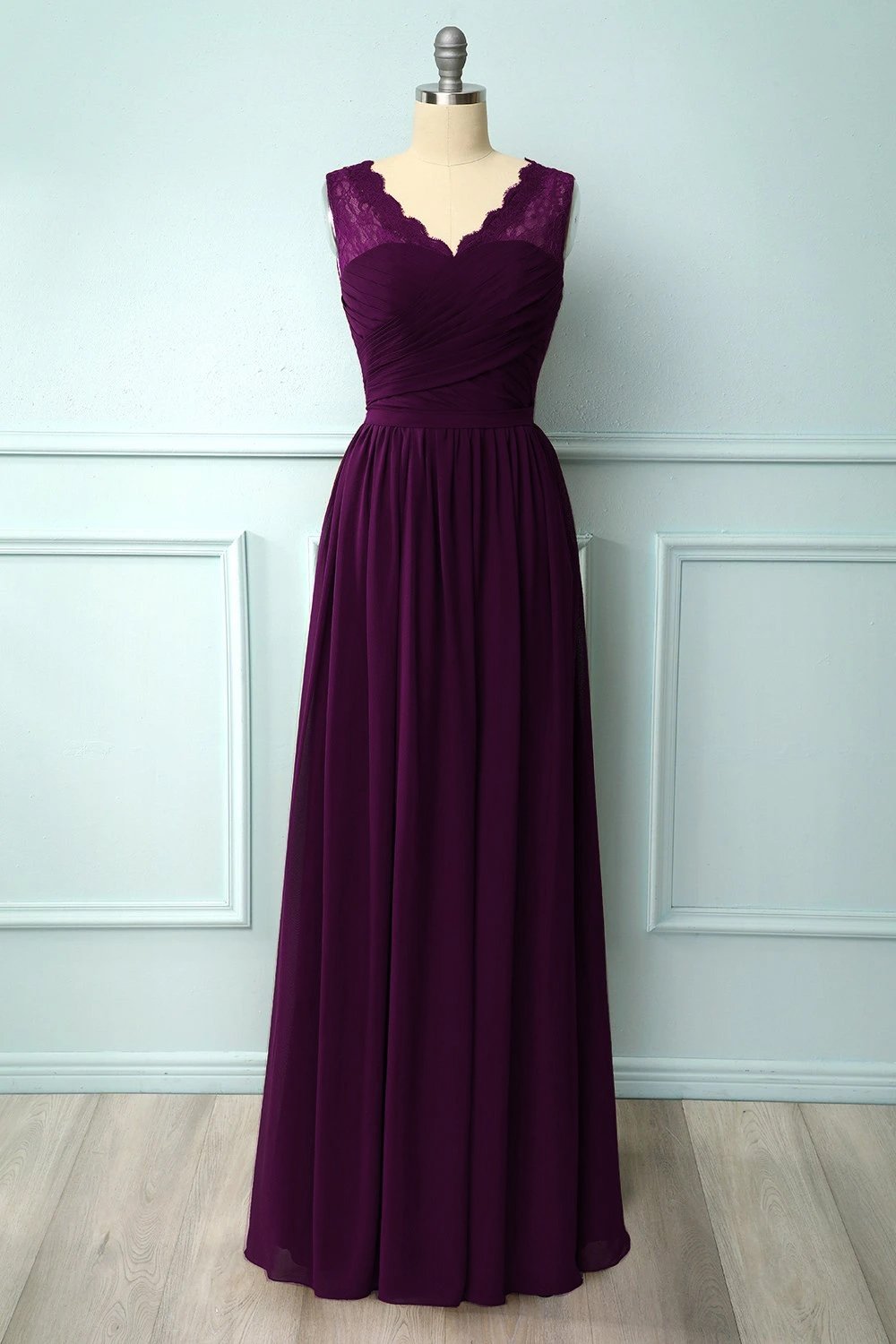 Vestido largo de dama de honor con escote en V
