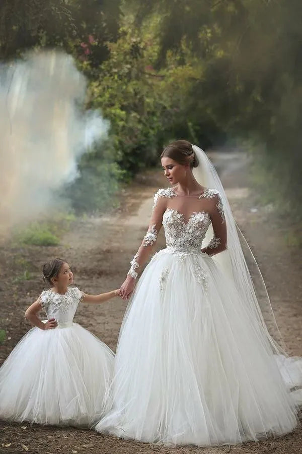 Elegantes vestidos de novia largos hasta el suelo de tul y encaje con mangas