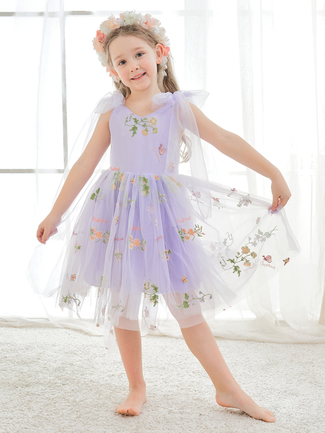 Vestido de niña pequeña de las flores, corte en A, sin mangas, de tul bordado floral. 