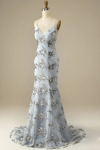 Robe de bal dos nu à fines bretelles ornée de perles