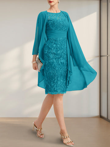 Robe de mère de la mariée en mousseline de dentelle, coupe fourreau/colonne, longueur genou, effet illusion, volants cascade et sequins