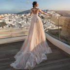 Preciosos vestidos de novia de sirena de encaje de manga larga con apliques de lujo, botones, cola desmontable y cuerno.