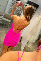 Vestido de cóctel ajustado con tirantes finos