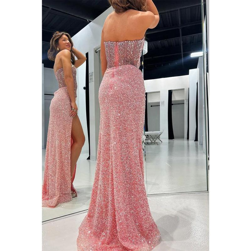 Robe de soirée scintillante, ajustée, encolure en cœur et perles, avec fente latérale 