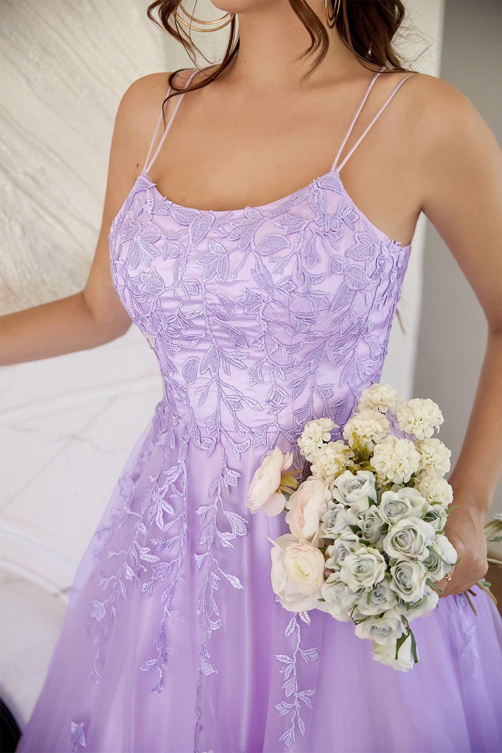 Robe de bal élégante lavande coupe trapèze