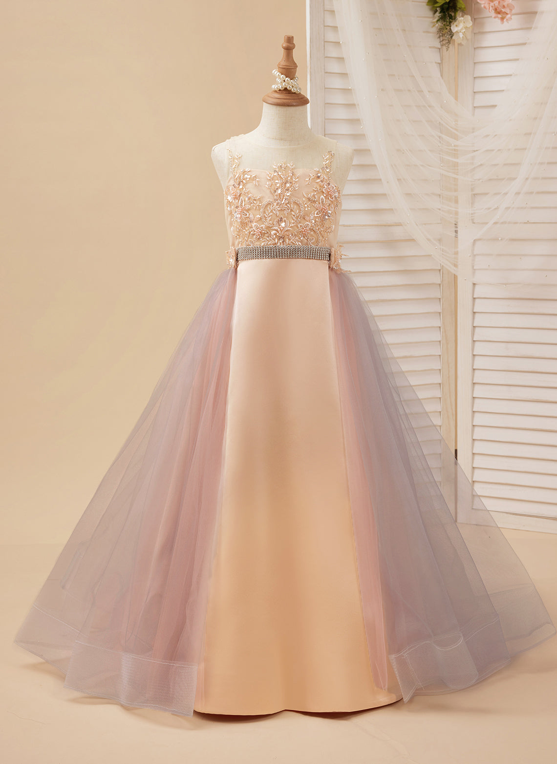 Vestido color champán de corte A con cola de tul satinado (010226776) 