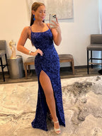 Vestido de fiesta largo de lentejuelas con tirantes finos estilo sirena
