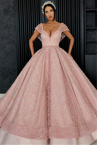 Robe de bal rose à manches courtes et perles