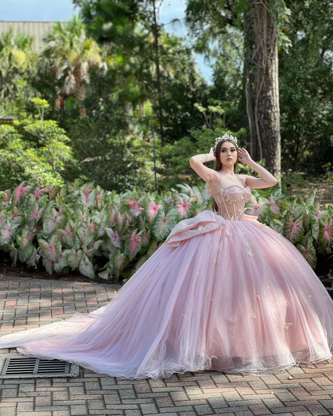 Vestido rosa glamuroso para quinceañera, vestido de baile rosa con mariposas, vestido de princesa de tul rosa Y2336