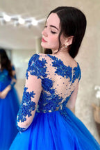 Robe de bal en tulle bleu roi à appliqués et manches longues