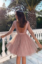 Vestido corto de fiesta rosa con mangas 3/4 y espalda descubierta PD330