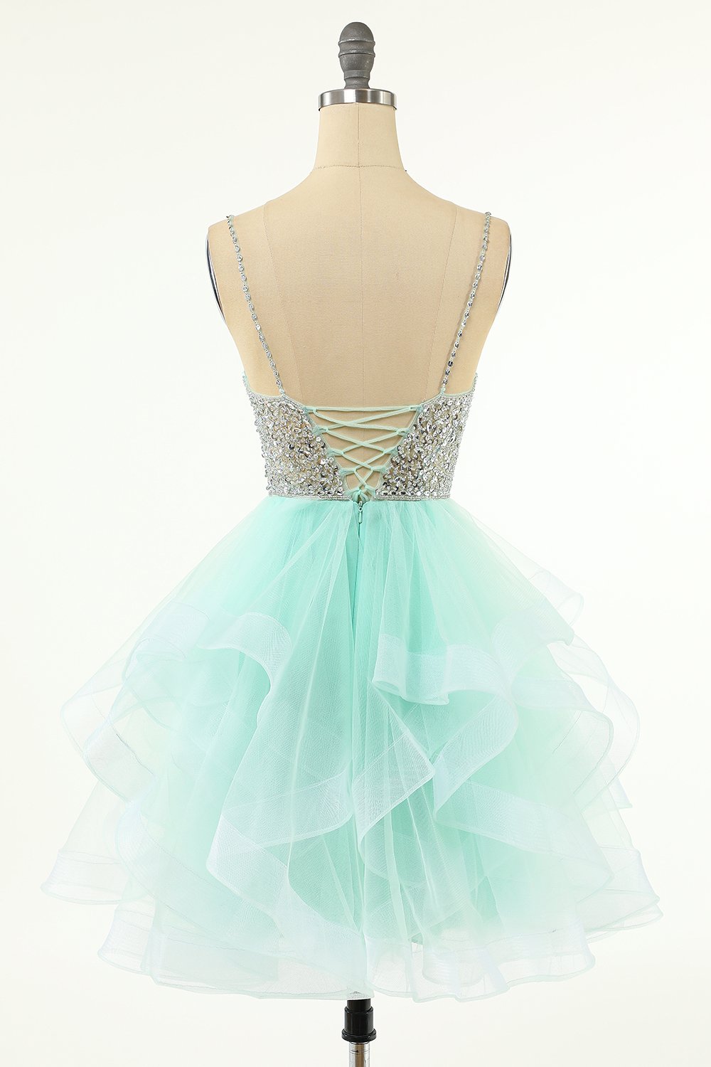 Robe courte de bal perlée