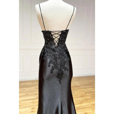 Robe de bal longue noire à bretelles spaghetti et appliques en dentelle fendues sur le côté