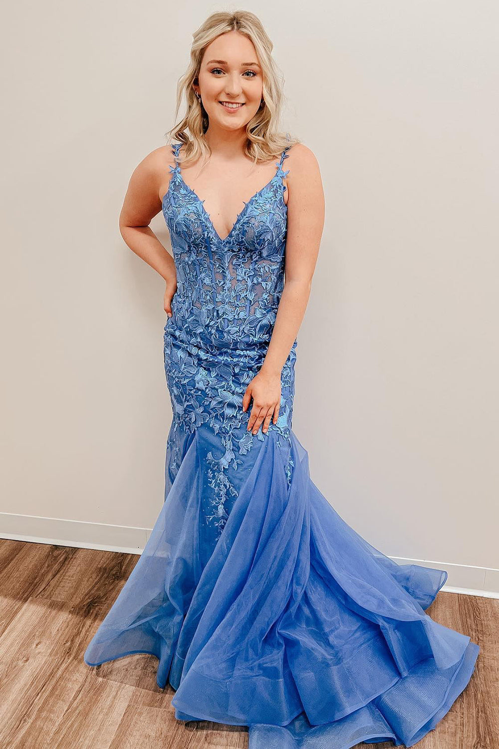 Spaghetti Straps Mermaid Prom Dress With Appliques