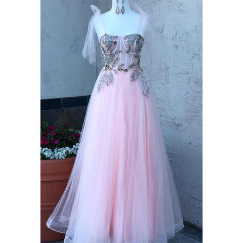 Robe de bal de fin d'année trapèze en tulle rose à perles et décolleté en cœur 
