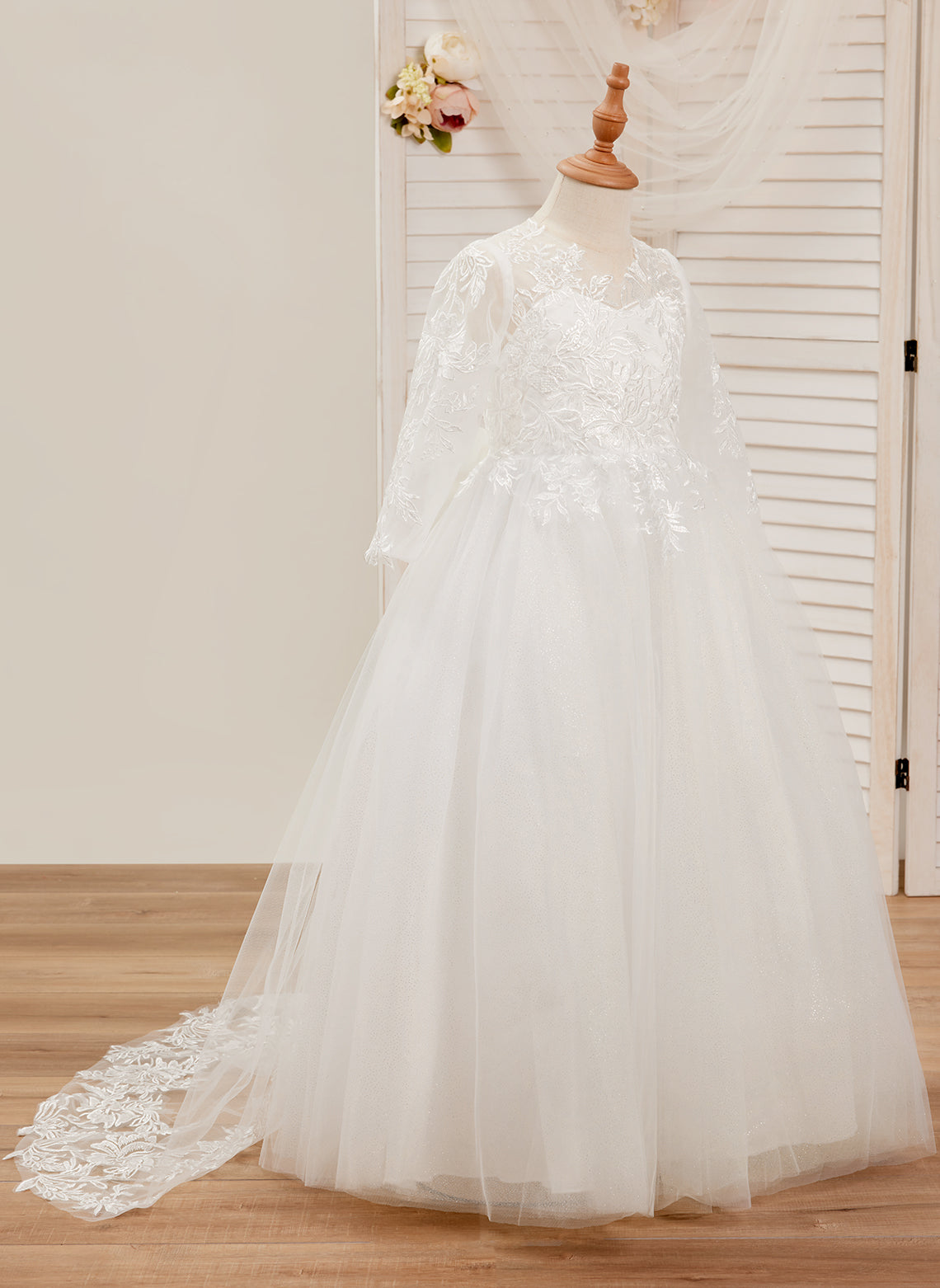 Vestido de niña de las flores para la Primera Comunión, estilo princesa, manga larga y cola de tul. 