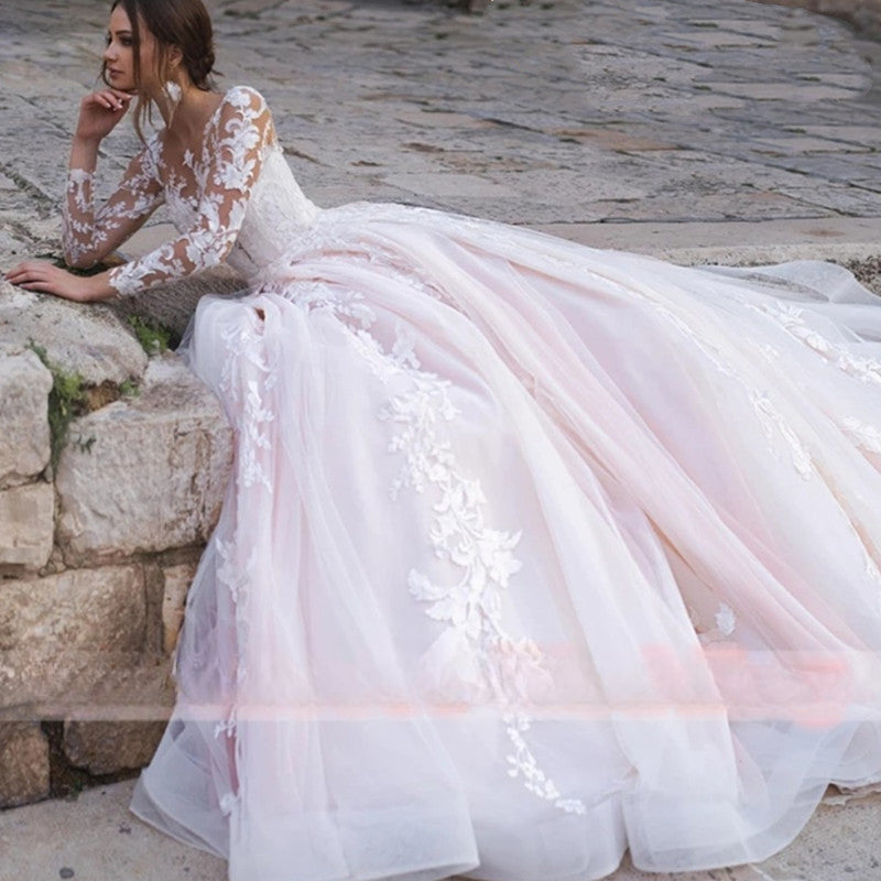 Luxury Pink Long Sleeves Wedding Dress Ball Gown Lace Appliques O-Neck Button Royal Train Bride Gowns Vestido De Novia Princess