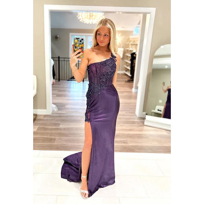 Robe de bal fourreau sexy et tendance à une épaule et fente latérale avec appliques