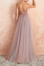 Robe de bal longue bleue à fines bretelles et fente
