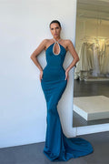 Robe de bal longue sirène sans manches à dos nu et décolleté licou