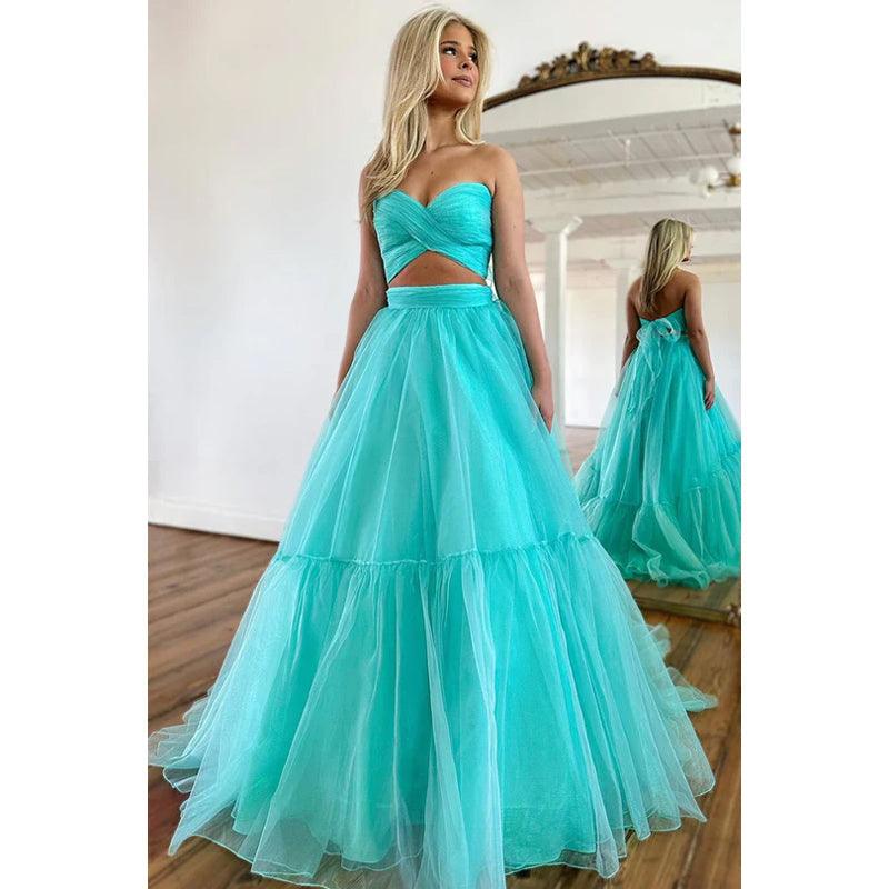 Vestido largo de corte A sin tirantes, de tul fruncido, para baile de bienvenida o corte de corte.