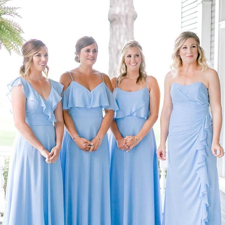 Vestidos de dama de honor convertibles en azul cielo con tirantes finos sexys