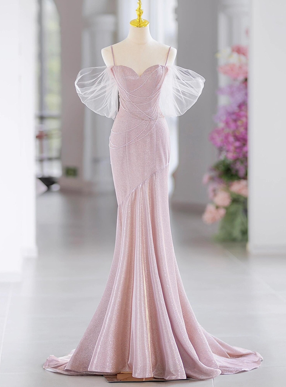 Elegante vestido de noche rosa estilo sirena con tirantes finos y pedrería Y7615
