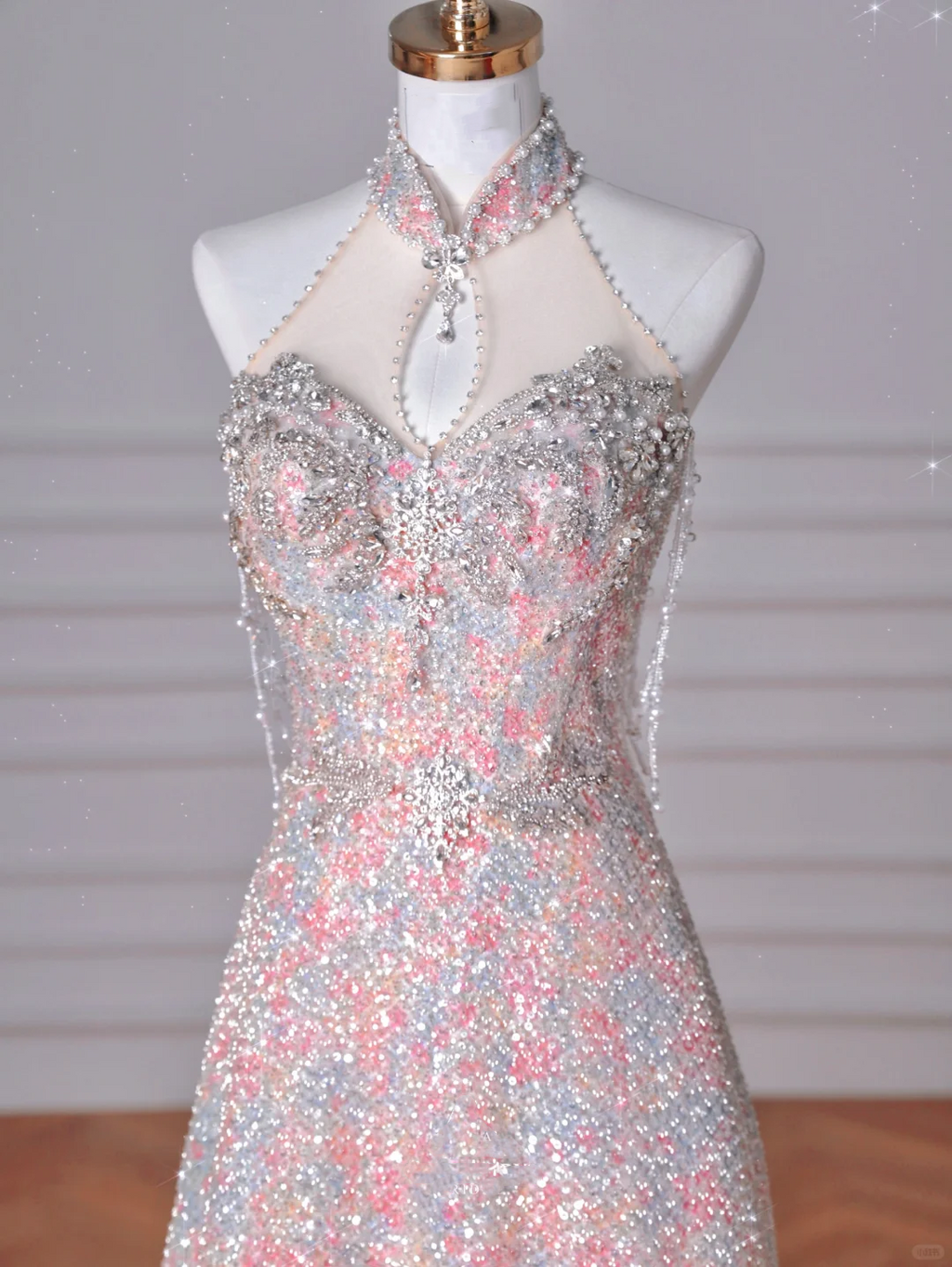 Precioso vestido de fiesta rosa con lentejuelas y cuentas, corte en A, modelo Y8637
