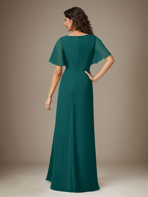 Vestido de gasa azul marino oscuro de corte recto con cuentas