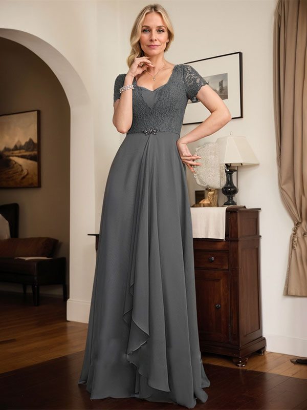 Vestido de corte A, escote corazón, largo hasta el suelo, de gasa, encaje, con cuentas y volantes en cascada para la madre de la novia.