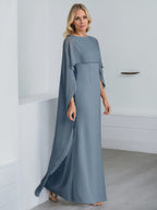 Robe fourreau longue en mousseline de soie pour la mère de la mariée, ornée de volants cascade, avec décolleté arrondi. 