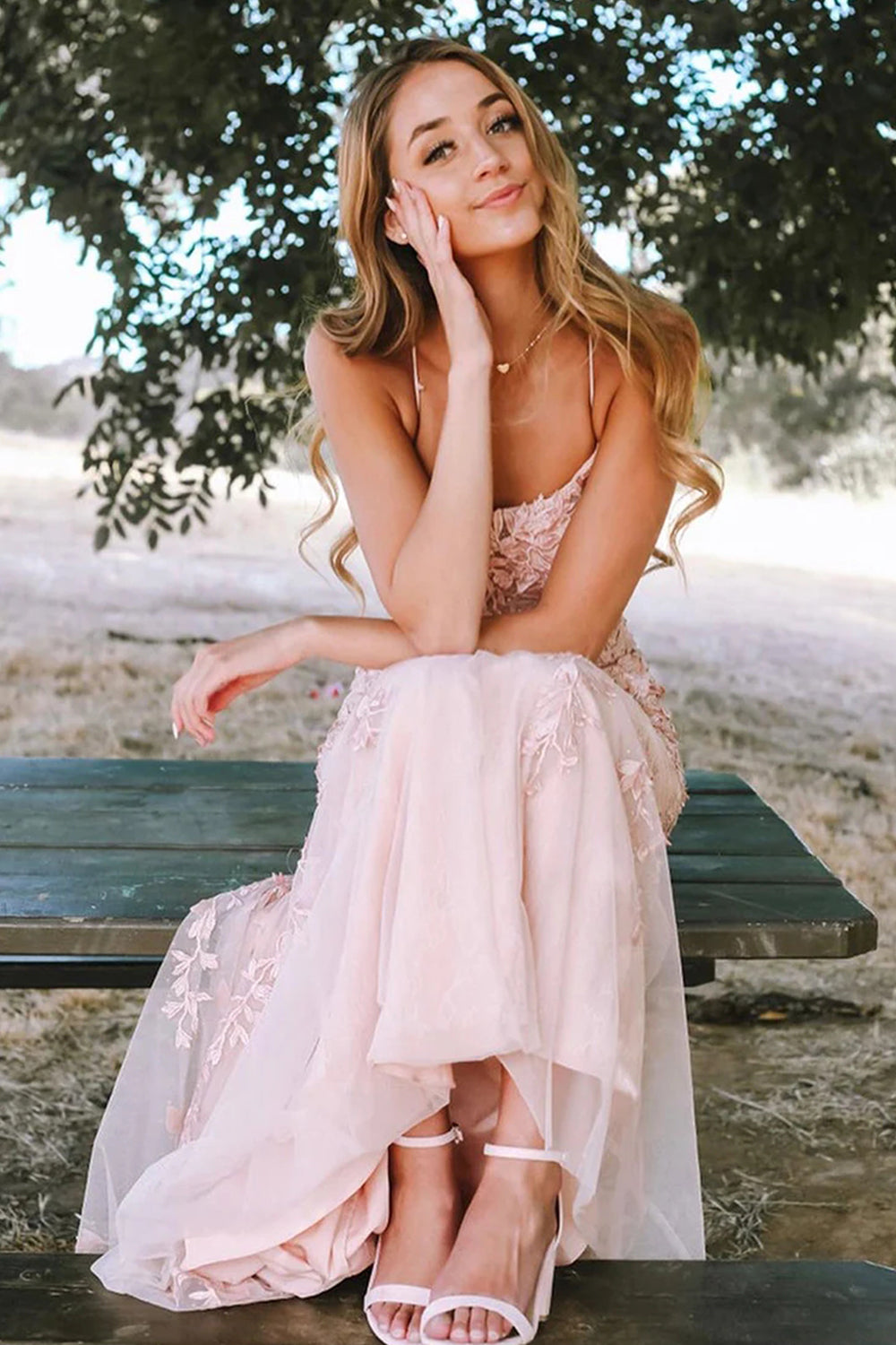 Robe de bal longue sirène violet clair avec appliques