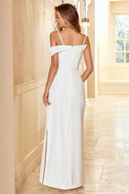 Vestido largo blanco de dama de honor con tirantes finos y corte ajustado