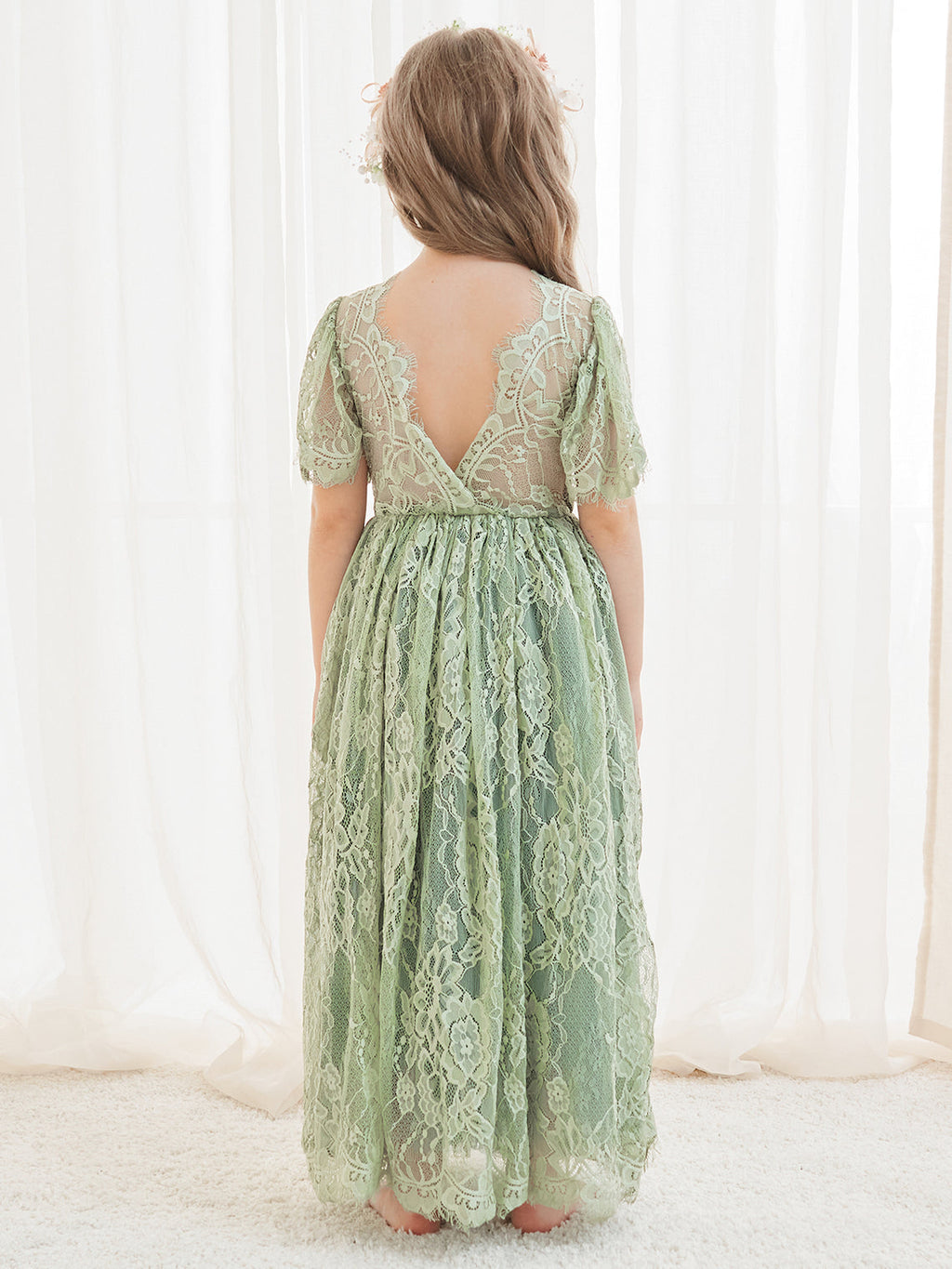 Vestido boho de niña de las flores color marfil, corte en A, de encaje y largo hasta el tobillo 