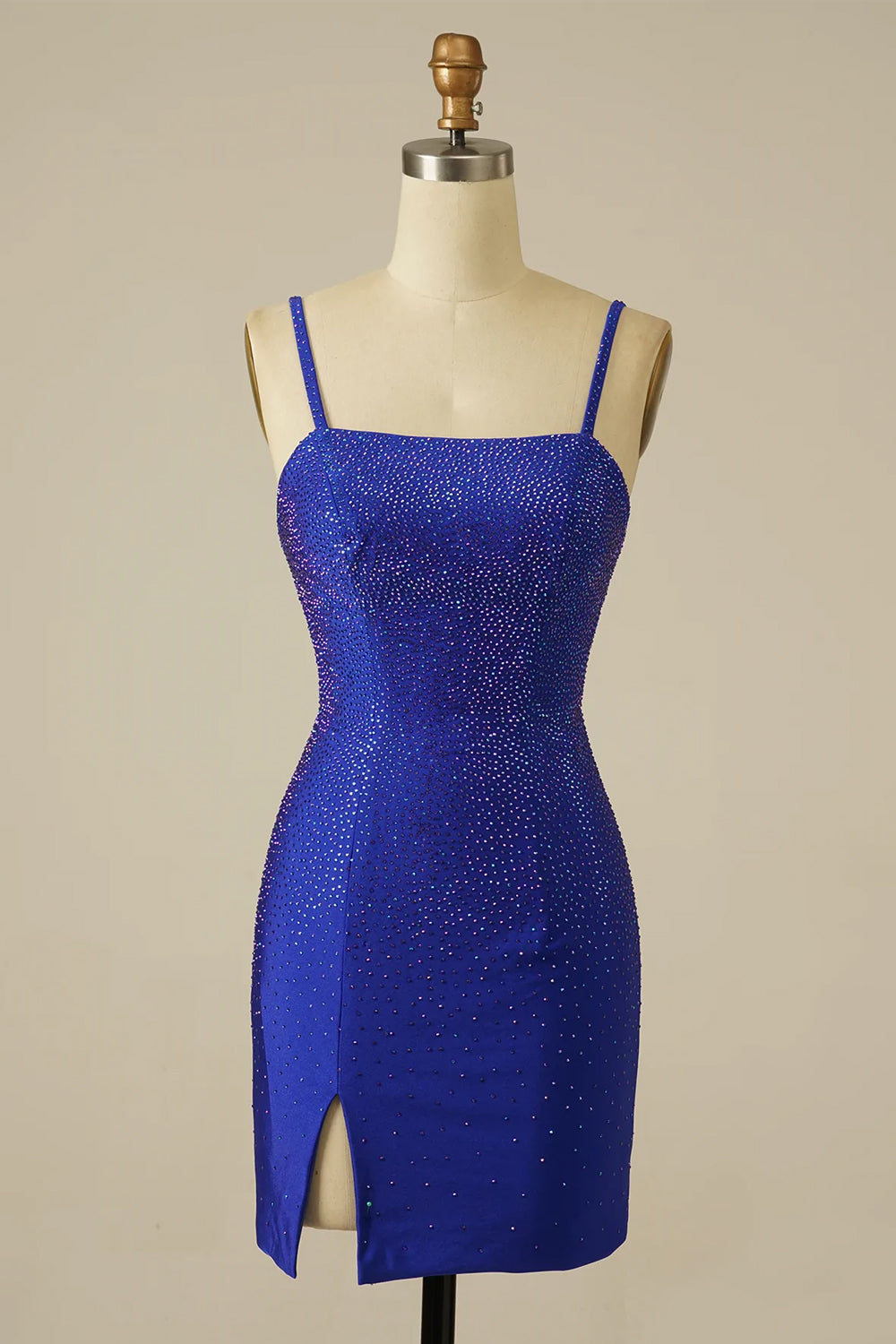 Robe de bal courte moulante à lacets et sequins