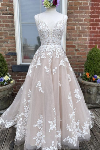 Robe de mariée longue avec appliques