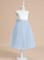 Vestido de niña de las flores para la Primera Comunión, corte en A, satén y tul, hasta la rodilla. 