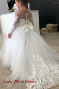 Robe de demoiselle d'honneur en tulle et dentelle à manches longues avec nœud papillon