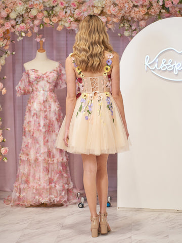 Vestido de fiesta de tul corte A con flores 3D