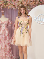 Vestido de fiesta de tul corte A con flores 3D