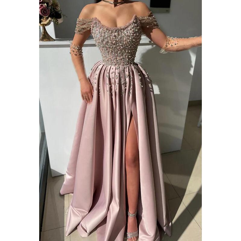 Vestido de fiesta glamuroso y dramático con hombros descubiertos, mangas casquillo, corte A, abertura lateral y cuentas