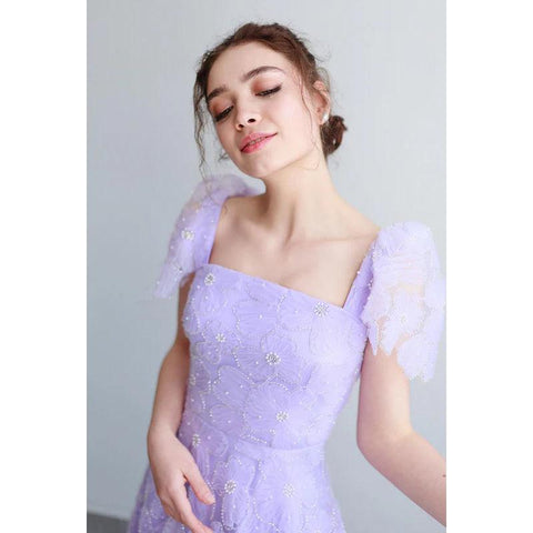 Elegante y lujoso vestido de fiesta de noche cuadrado con apliques y corte en A