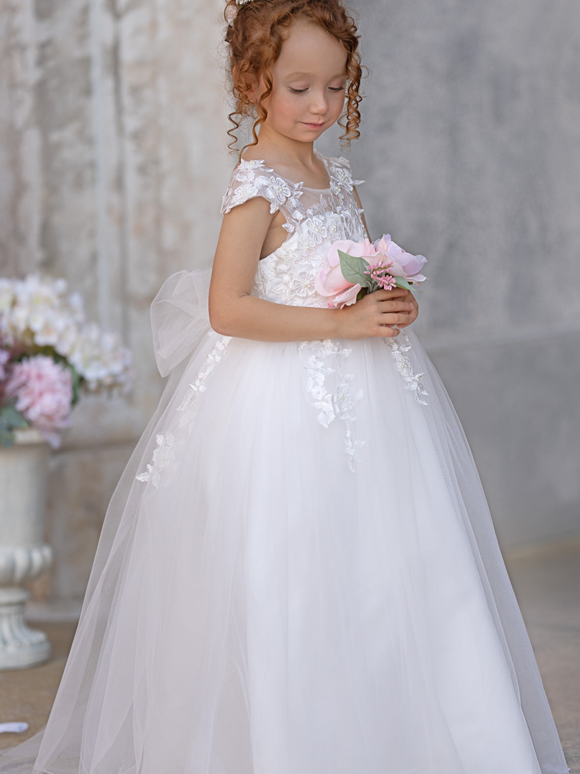 Vestido de princesa color marfil con apliques de encaje y lazo de tul | Vestido de niña de las flores de tul de manga corta hasta el tobillo 