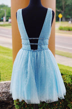 Vestidos cortos de fiesta azul cielo con lentejuelas y cuentas brillantes 